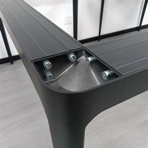 custom metal table leg manufacturers